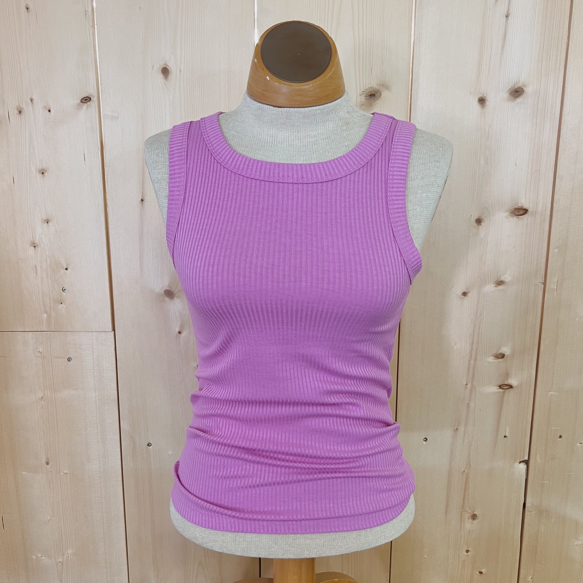 Ribbed Scoop Neck Tank Top