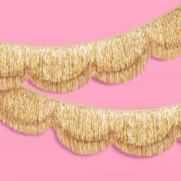 Scalloped  Banner