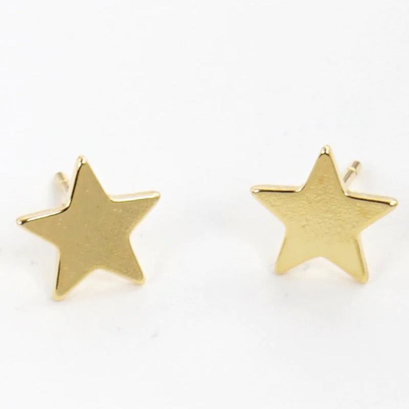 Gold star earring