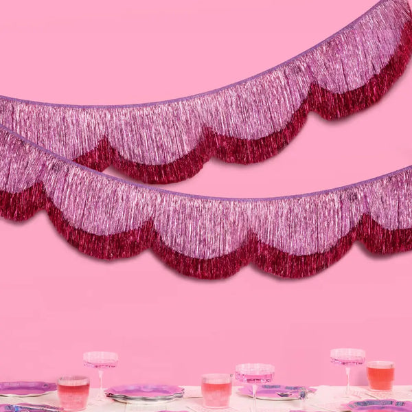 Scalloped  Banner