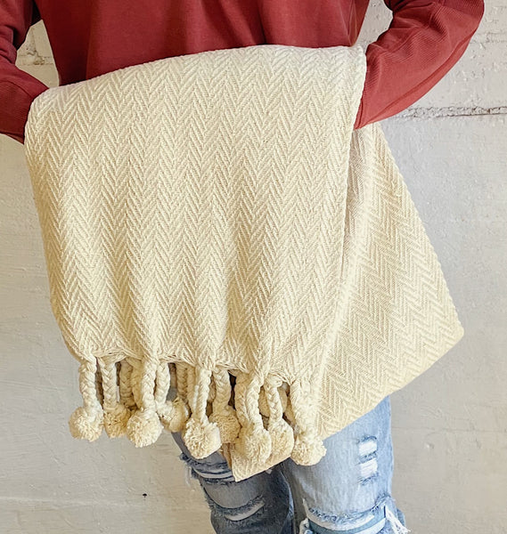 Pom Pom Throw