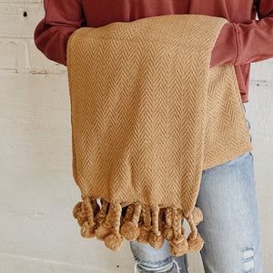 Pom Pom Throw
