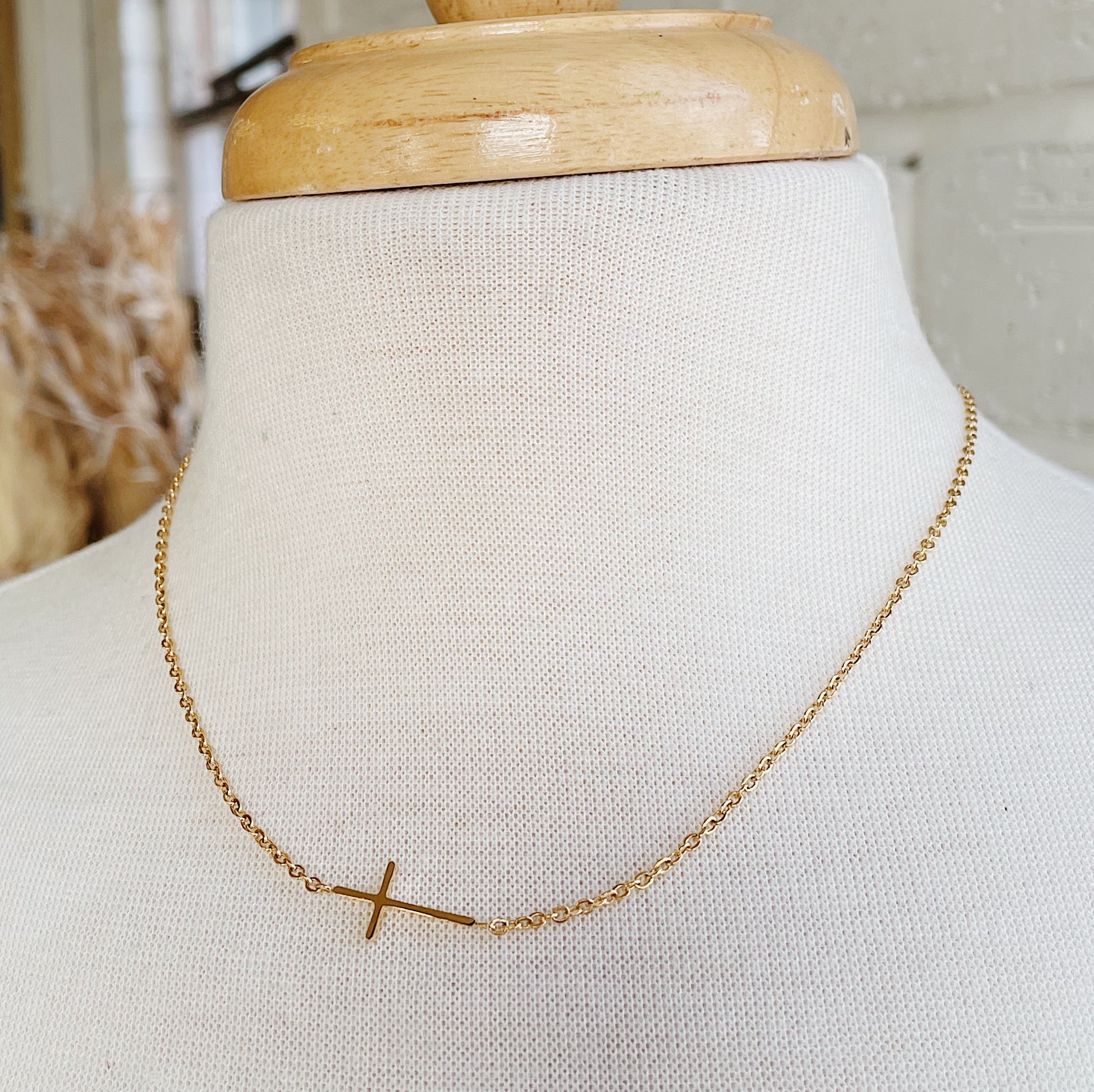 Necklace | Mini Cross