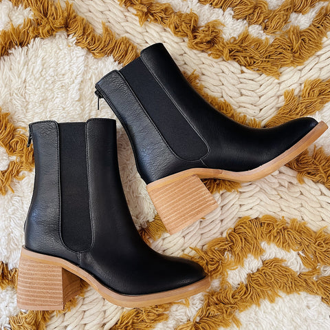 Black Olivia Boots